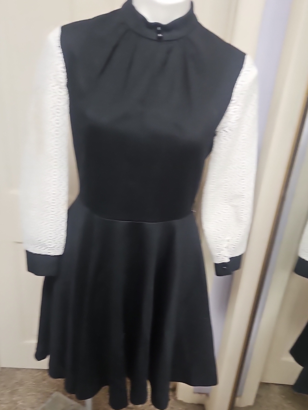 70s Vtg Classic White Black Dress